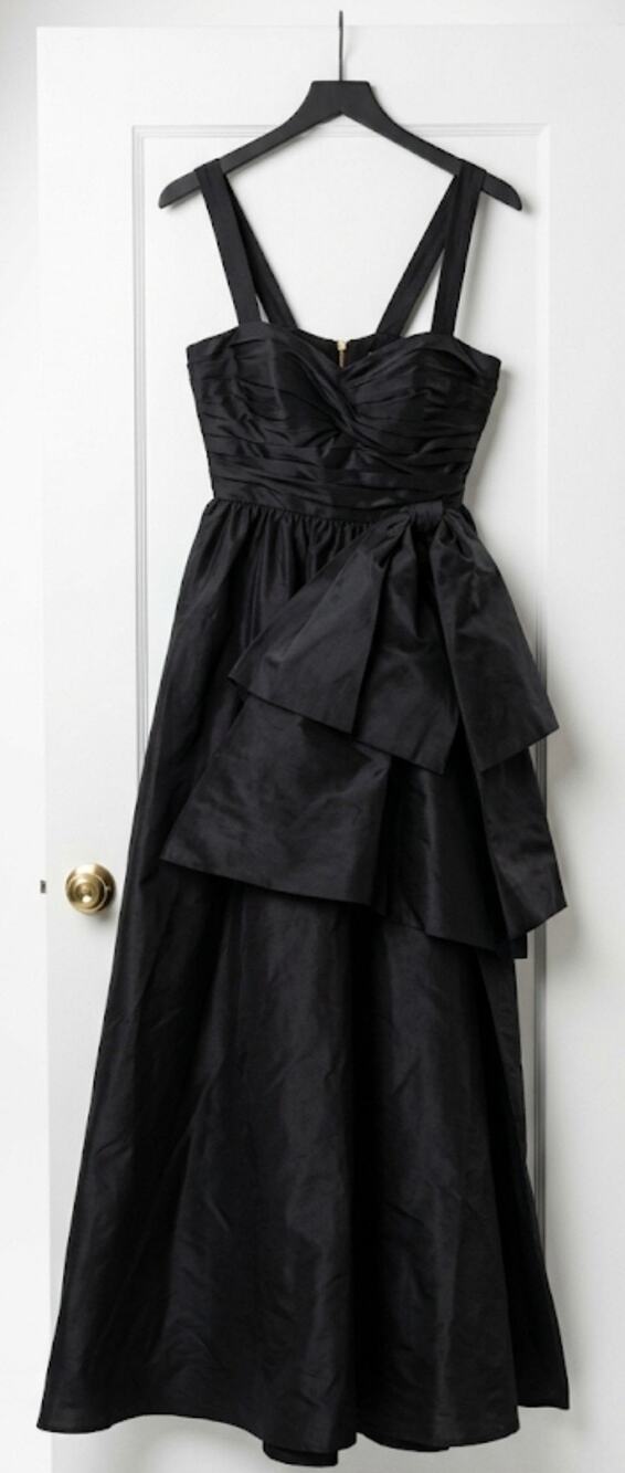 Donna Karan Black Formal Elegant Ball Gown with Front Bow Detail- Size 6 - NWT